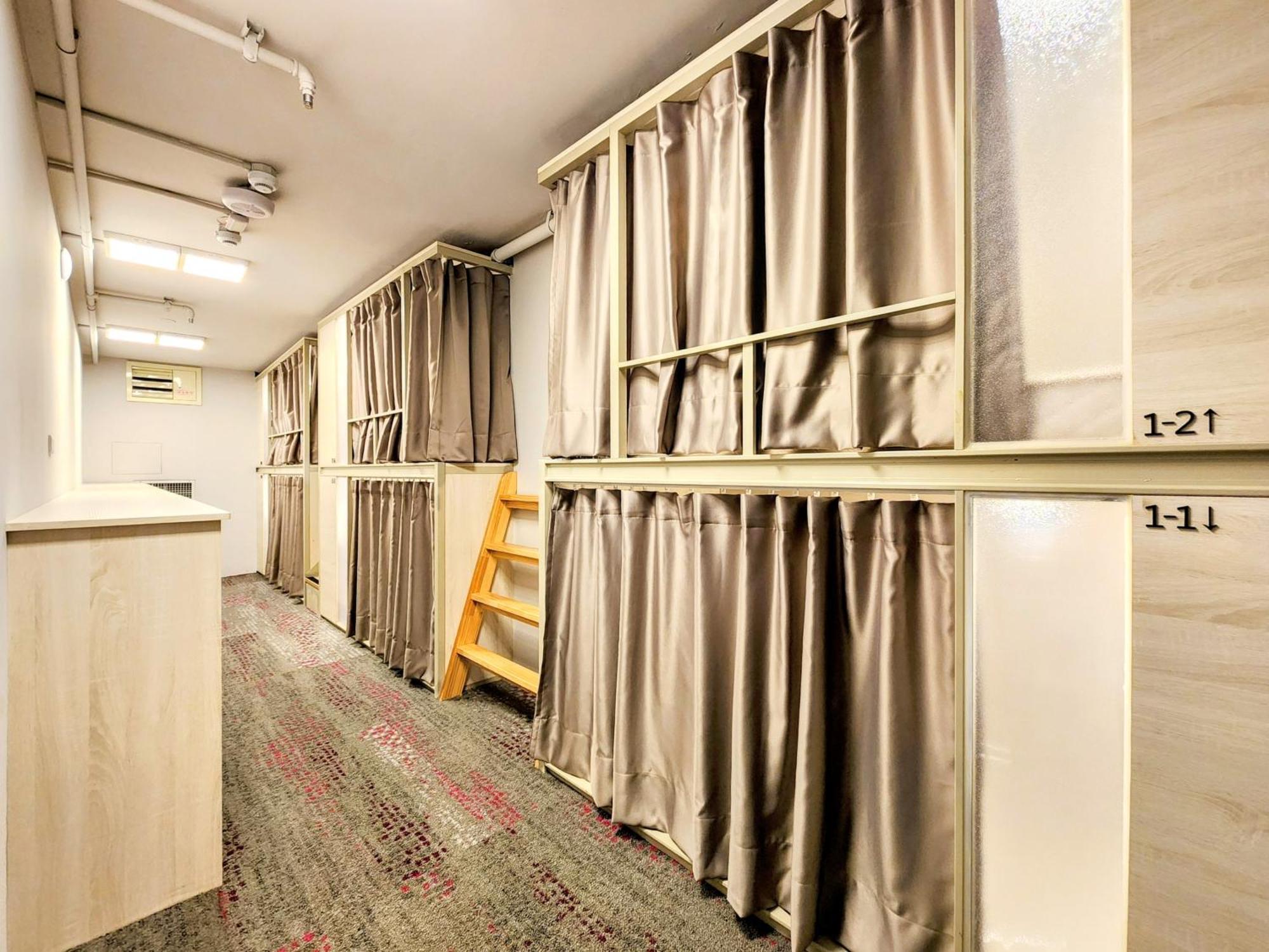 Just Live Hostel Taipei Bagian luar foto